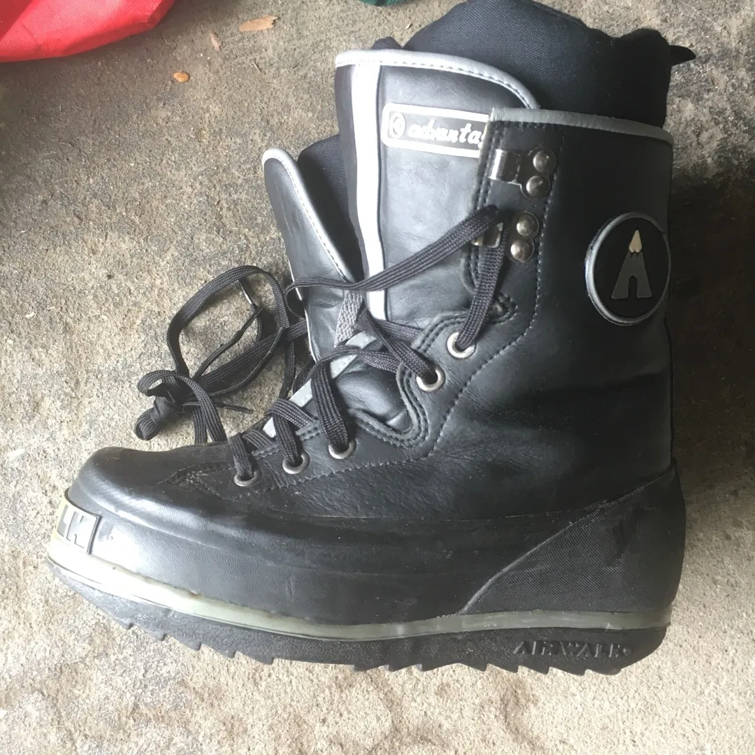 Snowboarding Boots photo 1