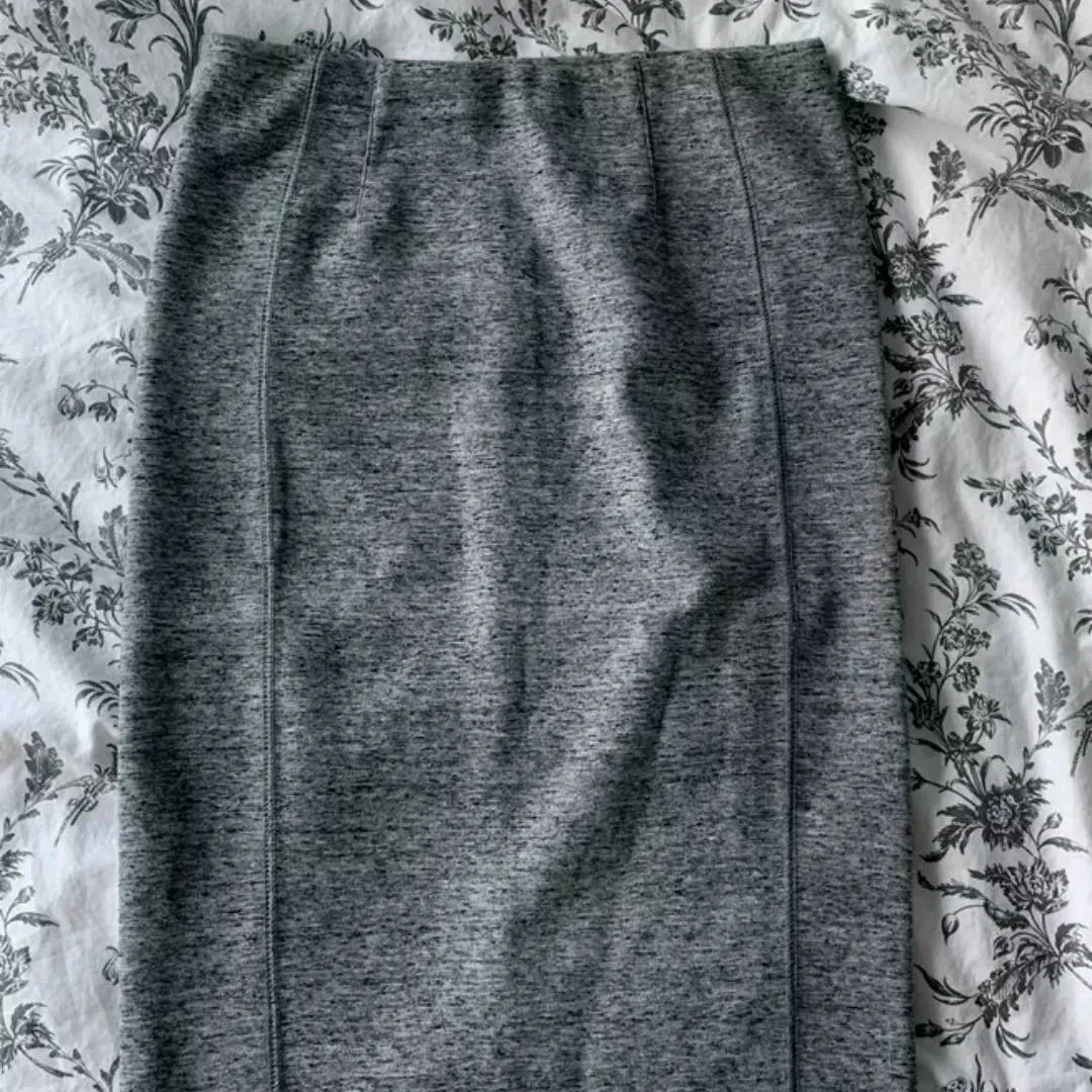 H&M Pencil Skirt Size S photo 1