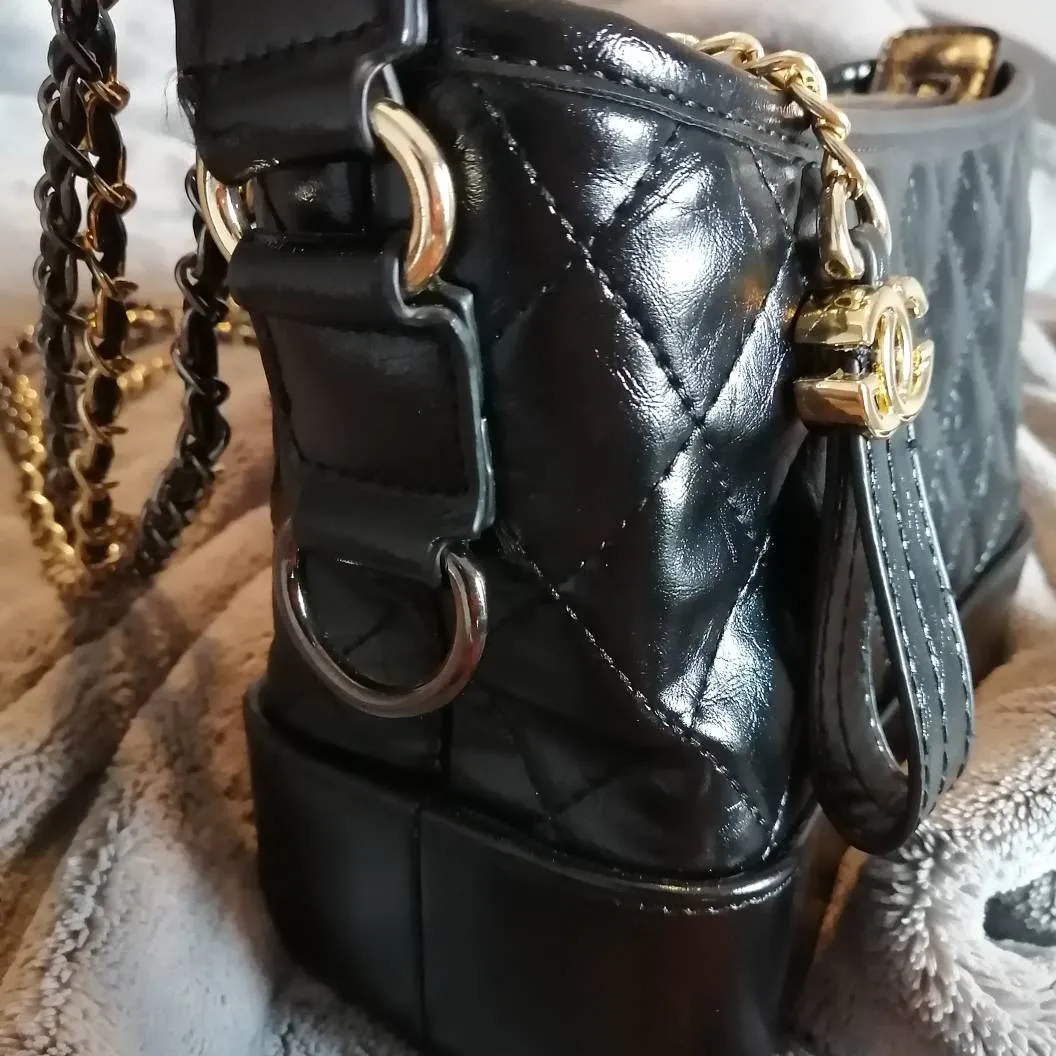 Brand New Black And Gold Purse photo 7