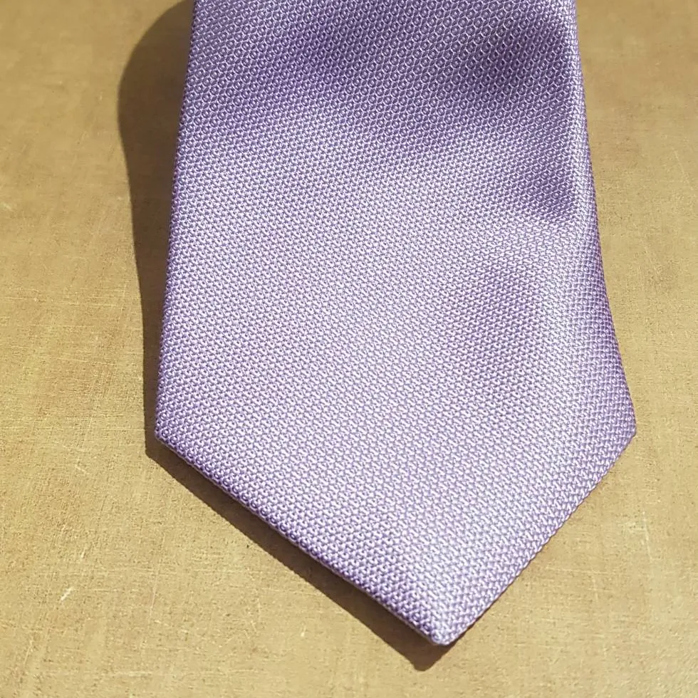 Purple Necktie In Excellent Condition photo 1