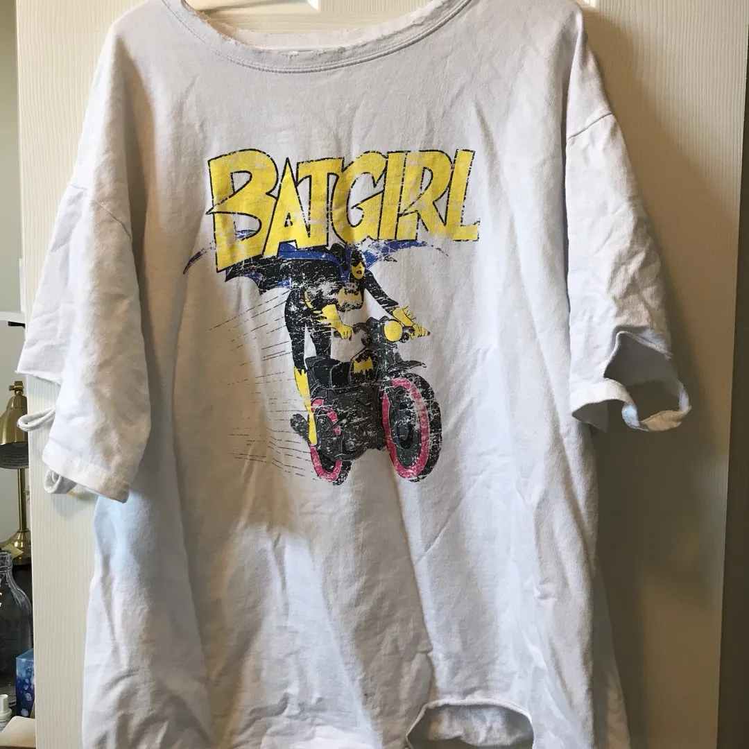 Oversized Distressed Batgirl T-shirt photo 1