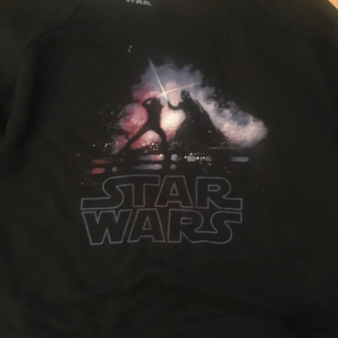 Star Wars Thin Sweater photo 1