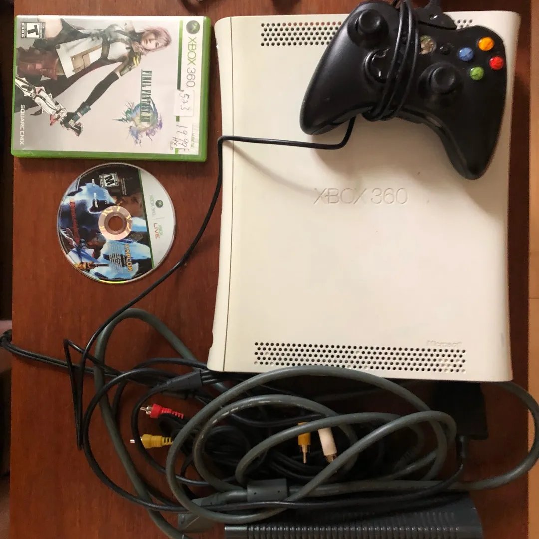 Xbox 360 w/ Controller & Games photo 1