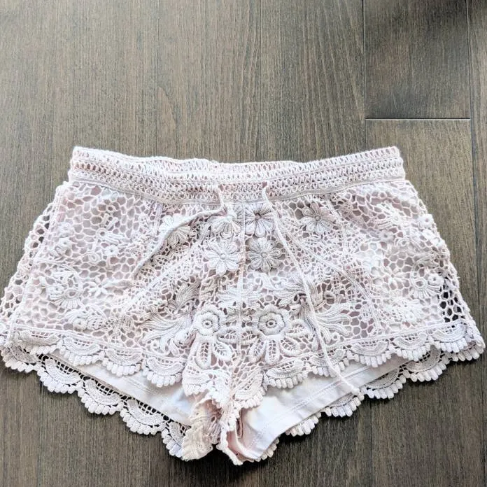 Light Pink Crochet Short Size 4 photo 1