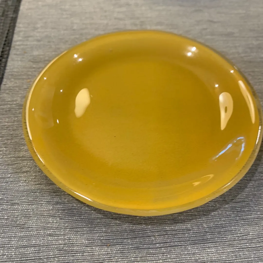 Yellow Glass Plate photo 1