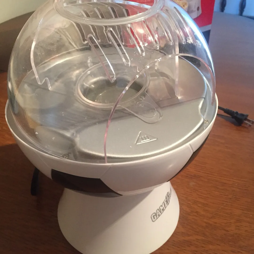 Hot Air Popcorn Maker (and looks like a Soccer Ball) photo 1