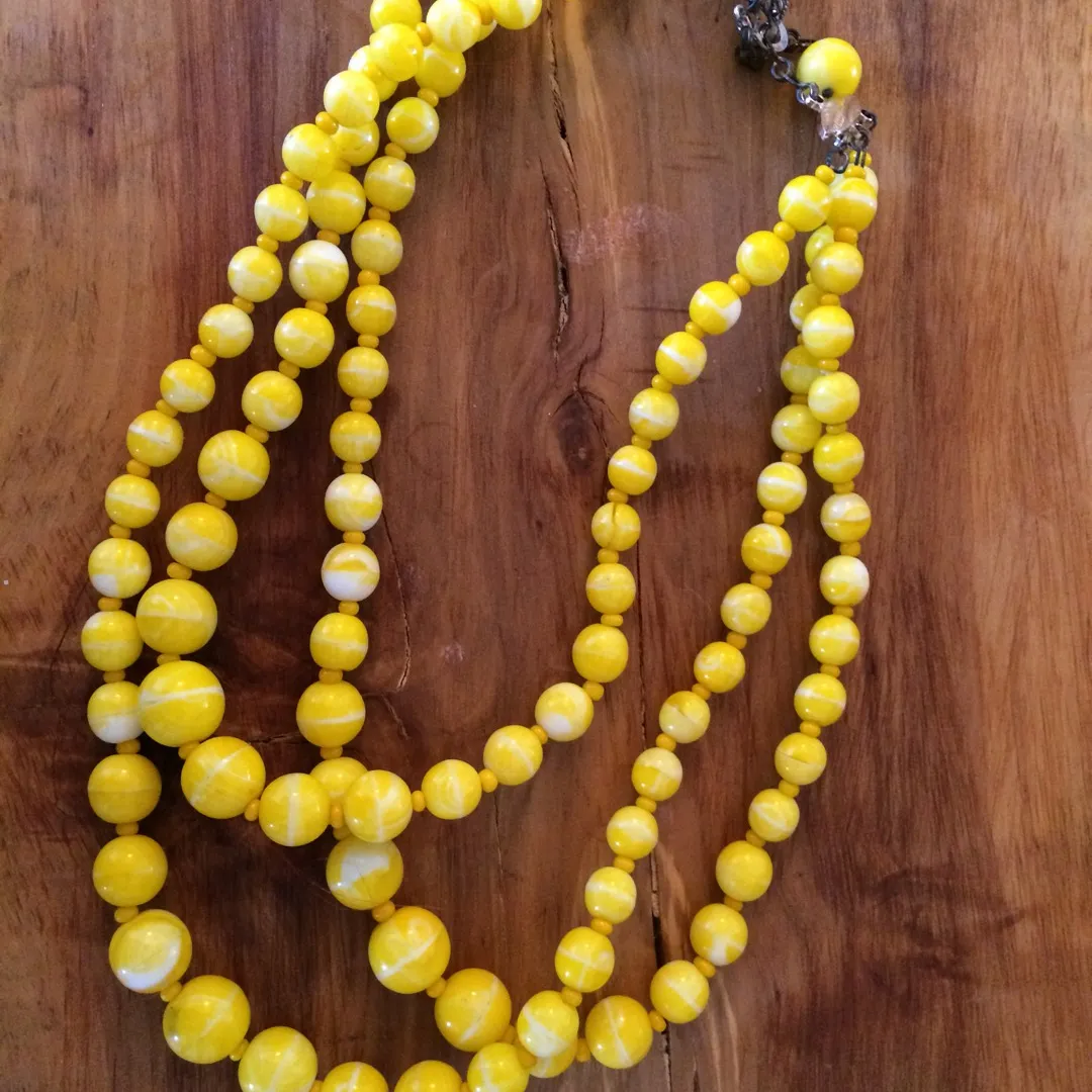 Yellow Vintage Beaded Necklace photo 1
