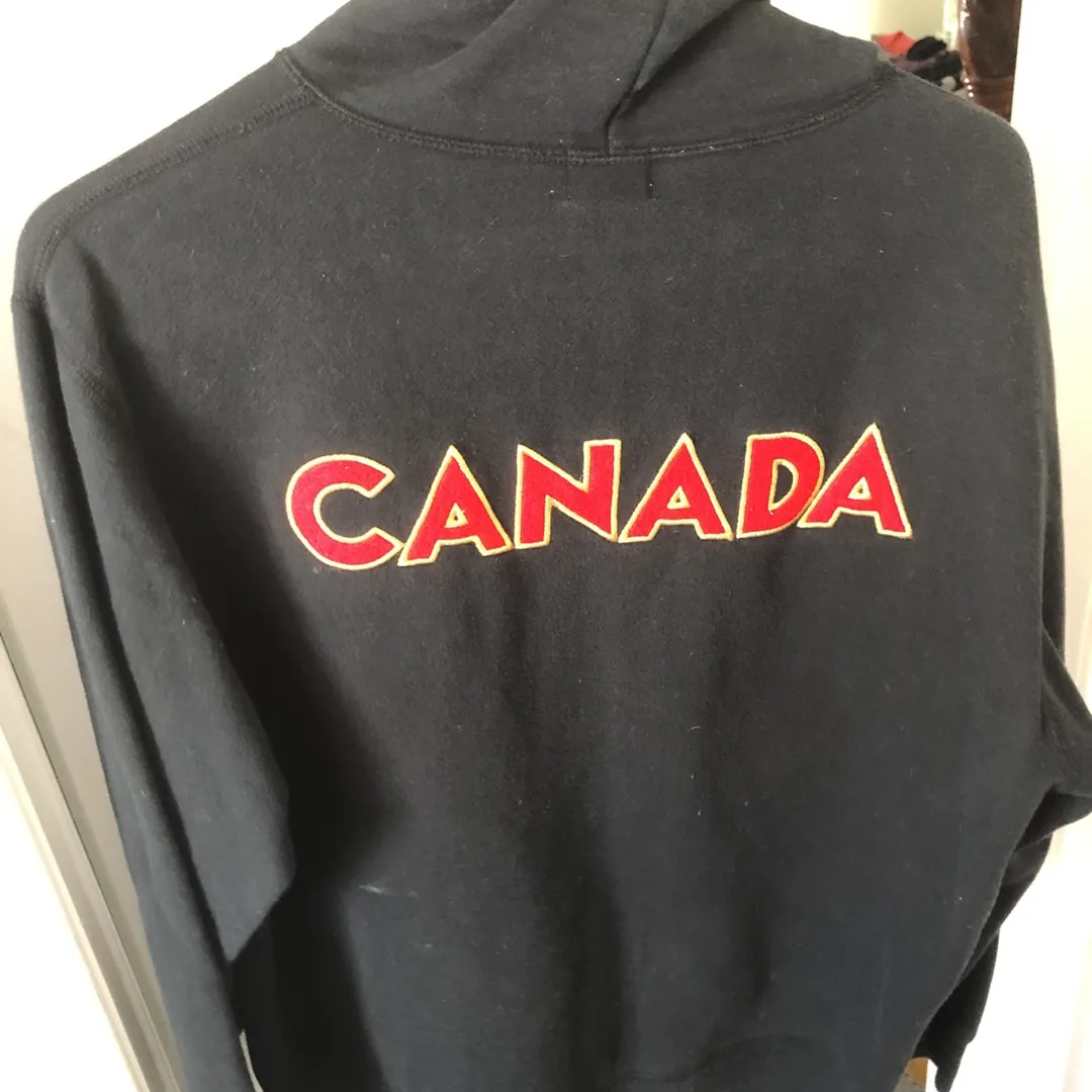 🇨🇦 Men’s Small - Roots Canada Sweater 🇨🇦 photo 3