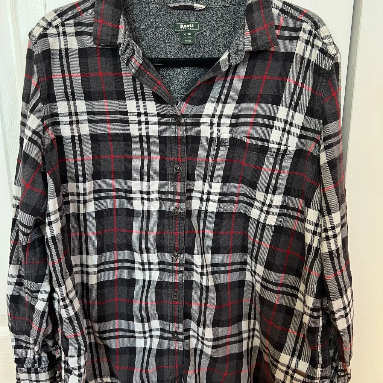 Roots Black, White & Red Flannel Button Up, Women’s XL photo 1