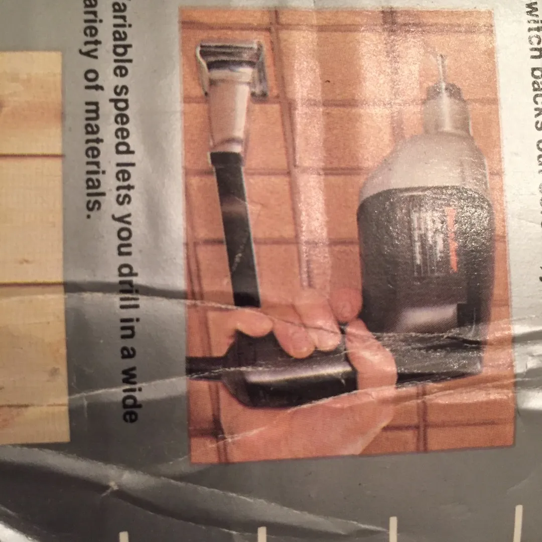 Free Electronic Drill - missing chuck key photo 5