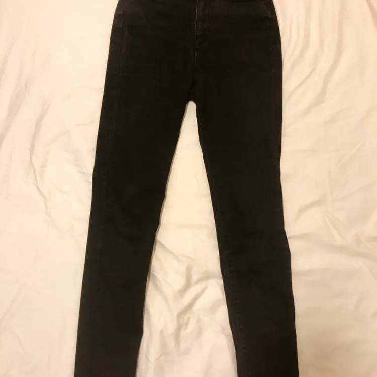 Black Vero Moda High Rise Stretchy Jeans Size 25 photo 1
