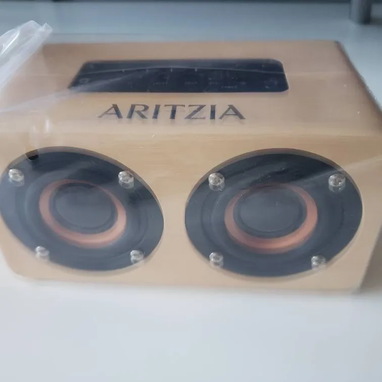Aritzia Wooden Bluetooth Speaker photo 1