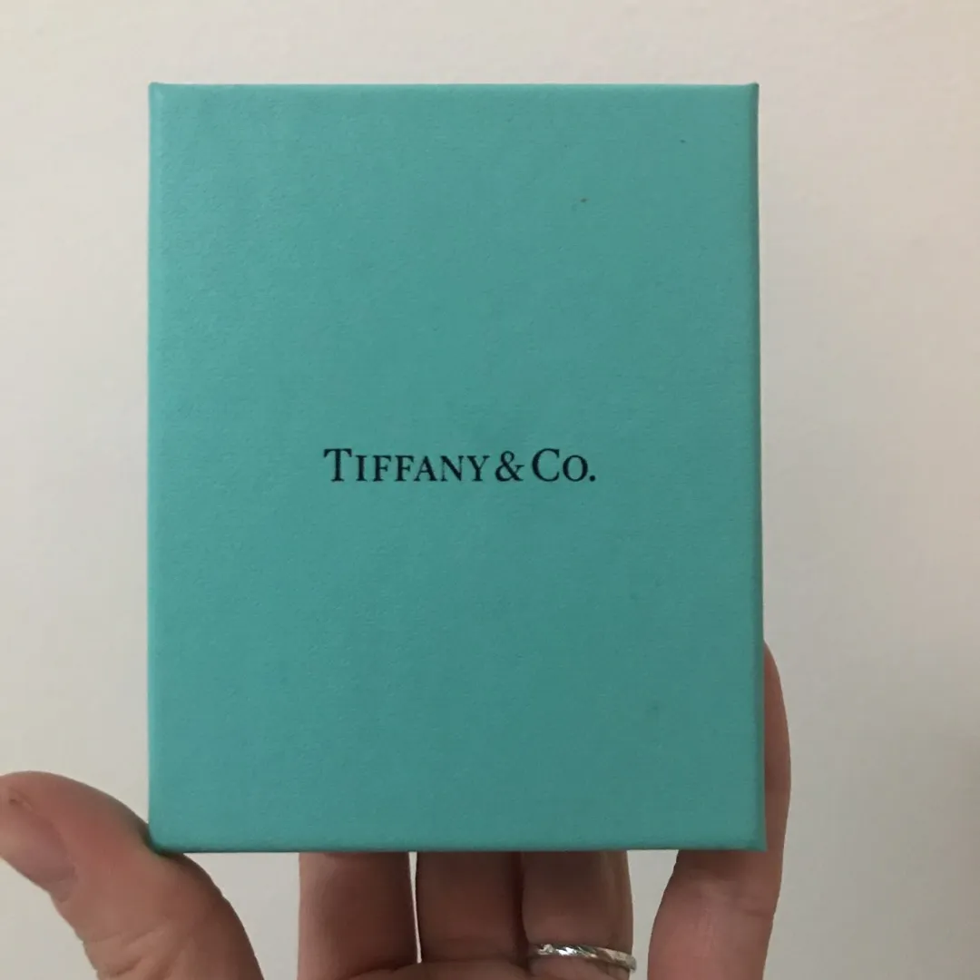 Tiffany Box & Drawstring Pouch photo 1