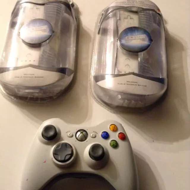 Wii remote grips and an Xbox controller missing a battery! photo 1