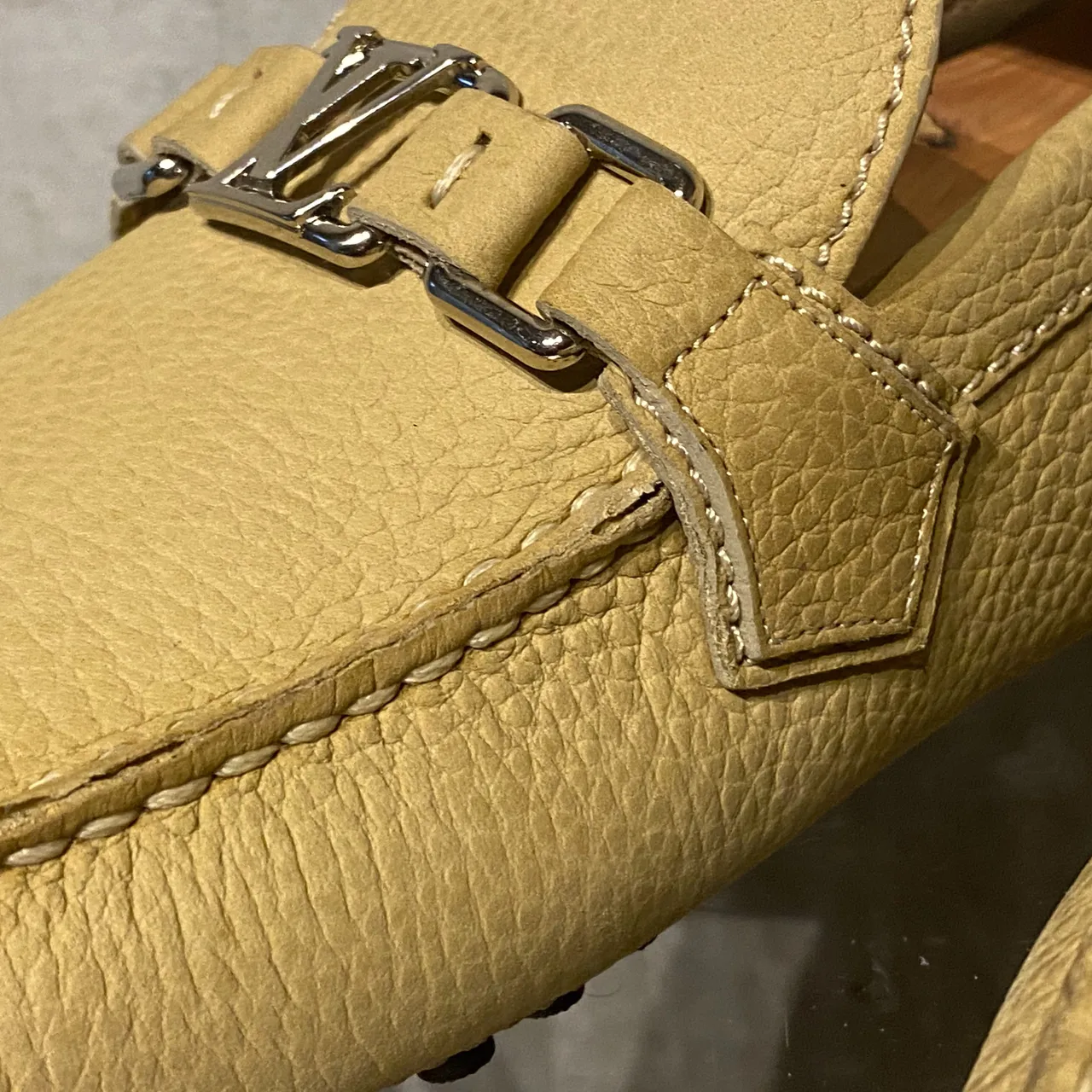 tan Louis Vuitton loafers photo 5