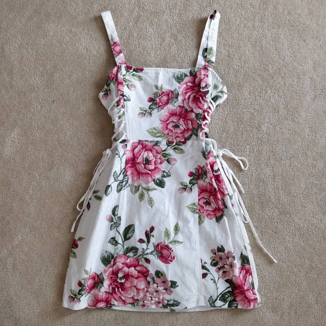 White Floral dress with self-tie strings on the side photo 1