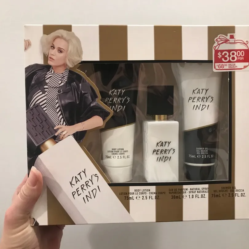 🎁 Katy Perry Perfume Gift Set photo 1