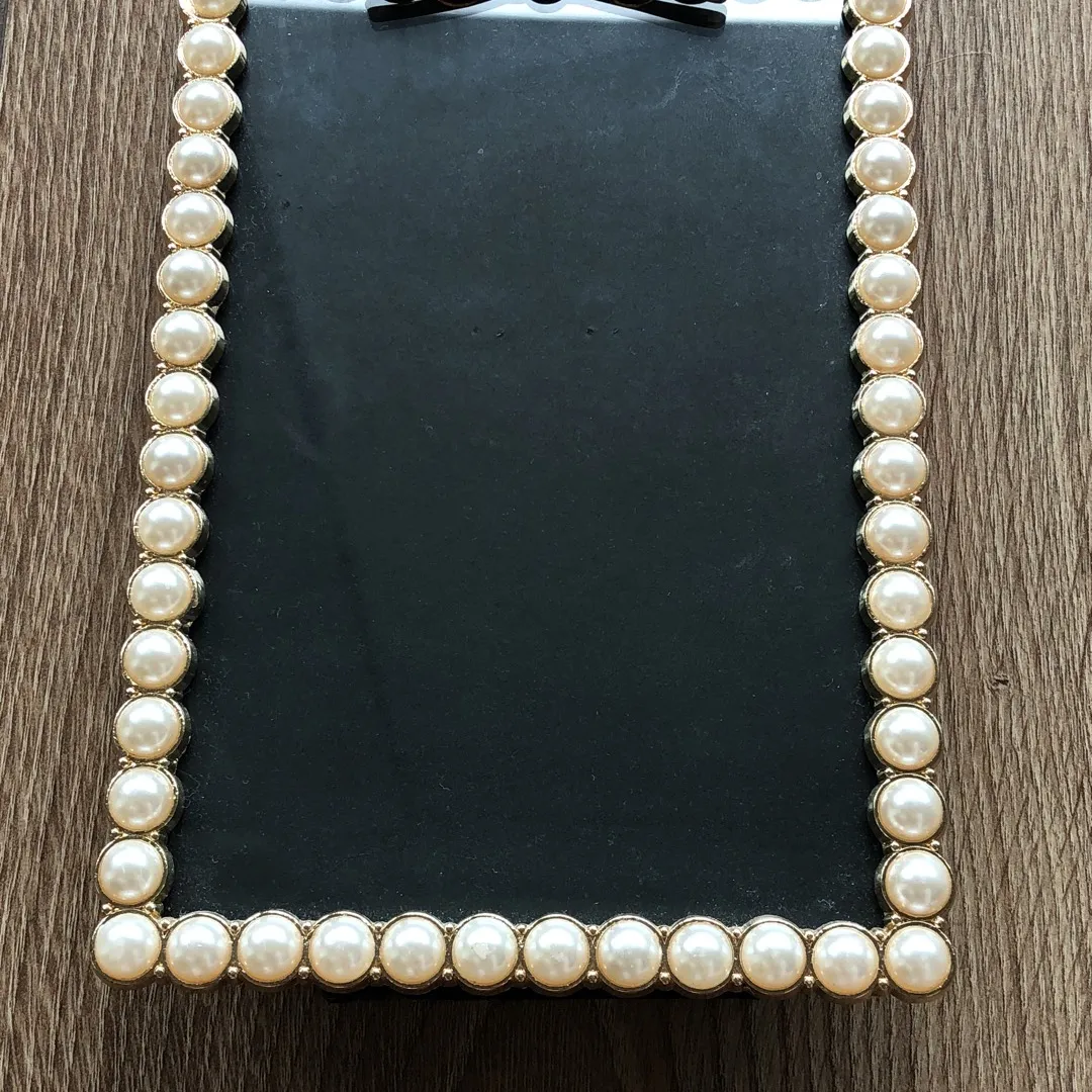 Pearl And Gold Bow Photo Frame photo 1