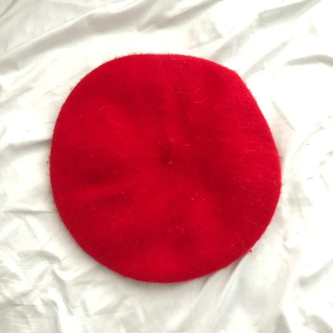 Red Beret photo 1