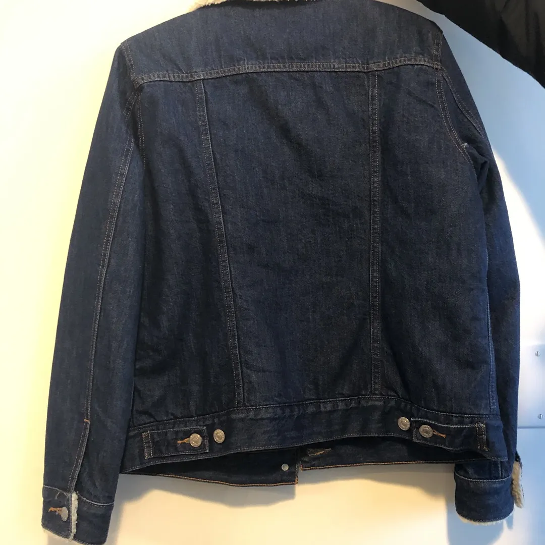 Levi’s Denim Jacket Size M photo 3