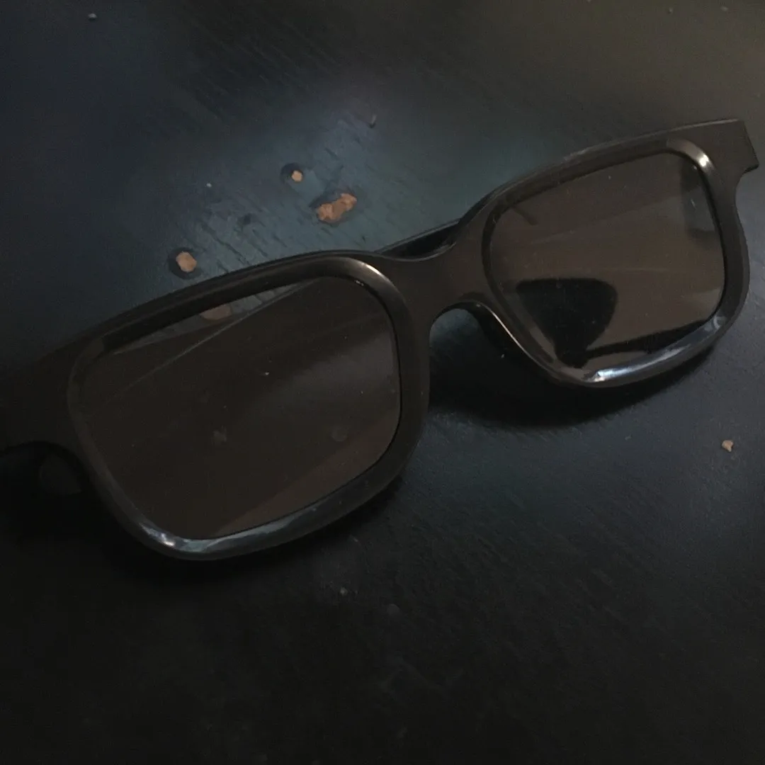 3D Glasses photo 1