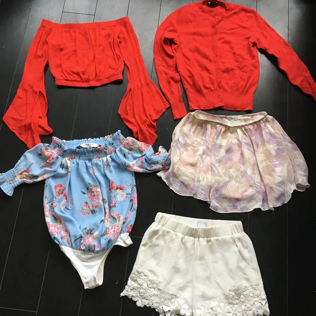 SIZE SMALL CLOTHES photo 1