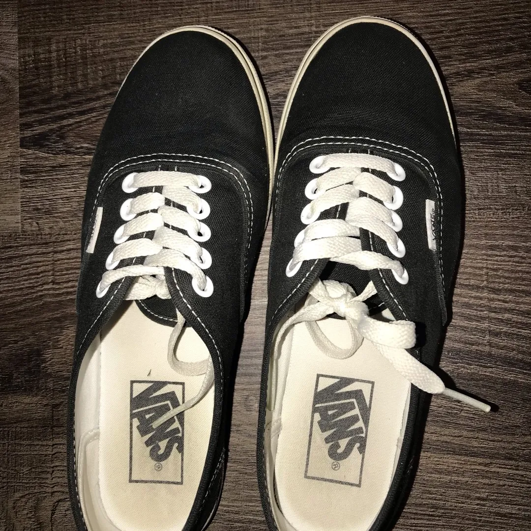 Black Vans Off The Wall Shoes photo 1