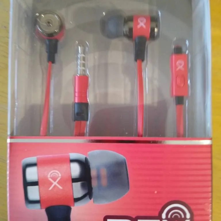Earbuds With Mic photo 1
