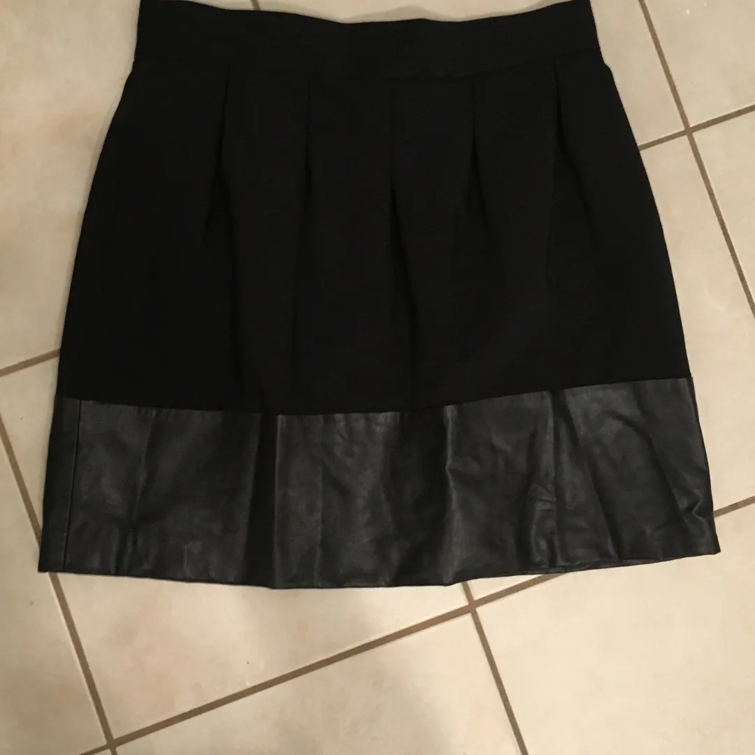 Re Bunz- Zara Skirt Size M photo 1