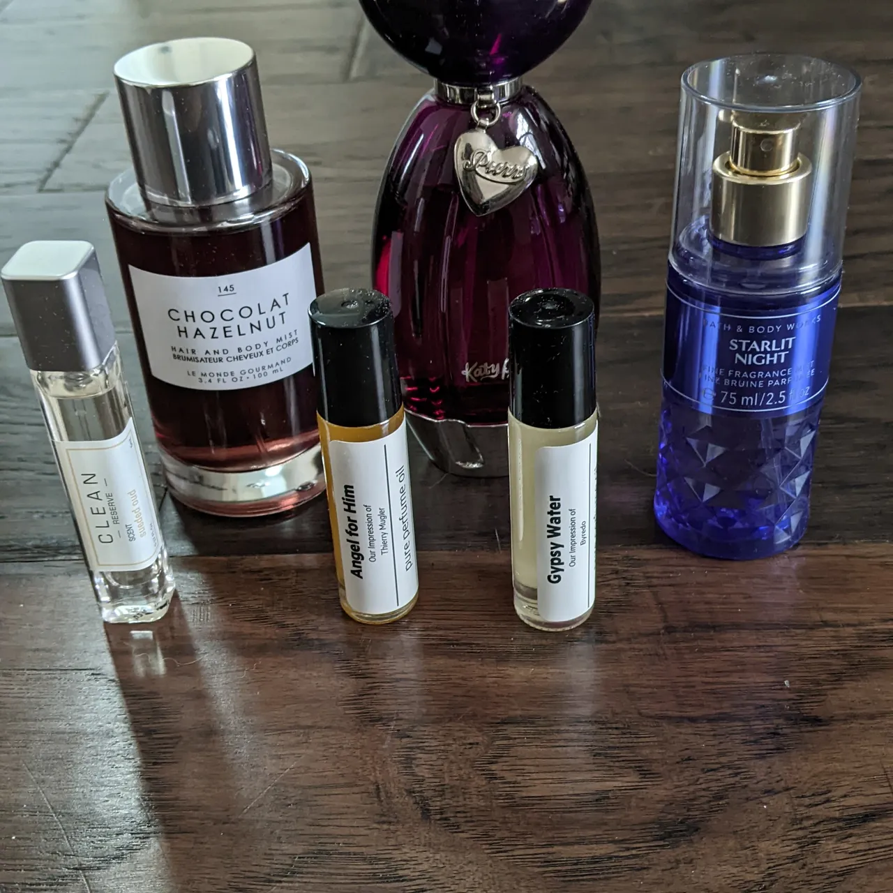 Assorted perfumes  photo 2