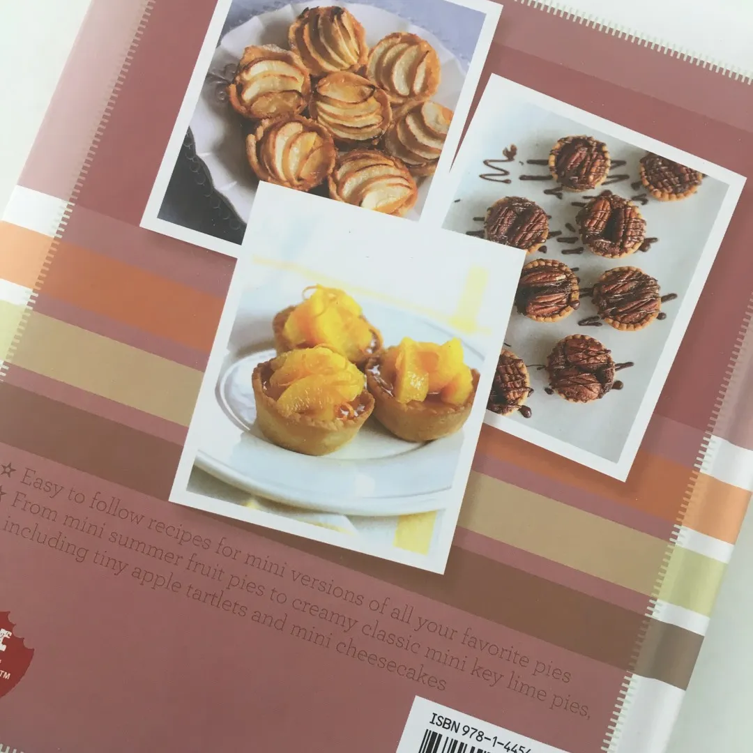 Brand New Mini Pies Baking Book photo 3