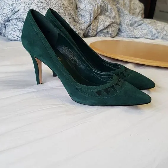 Nine West Green Suede Size 5 photo 1
