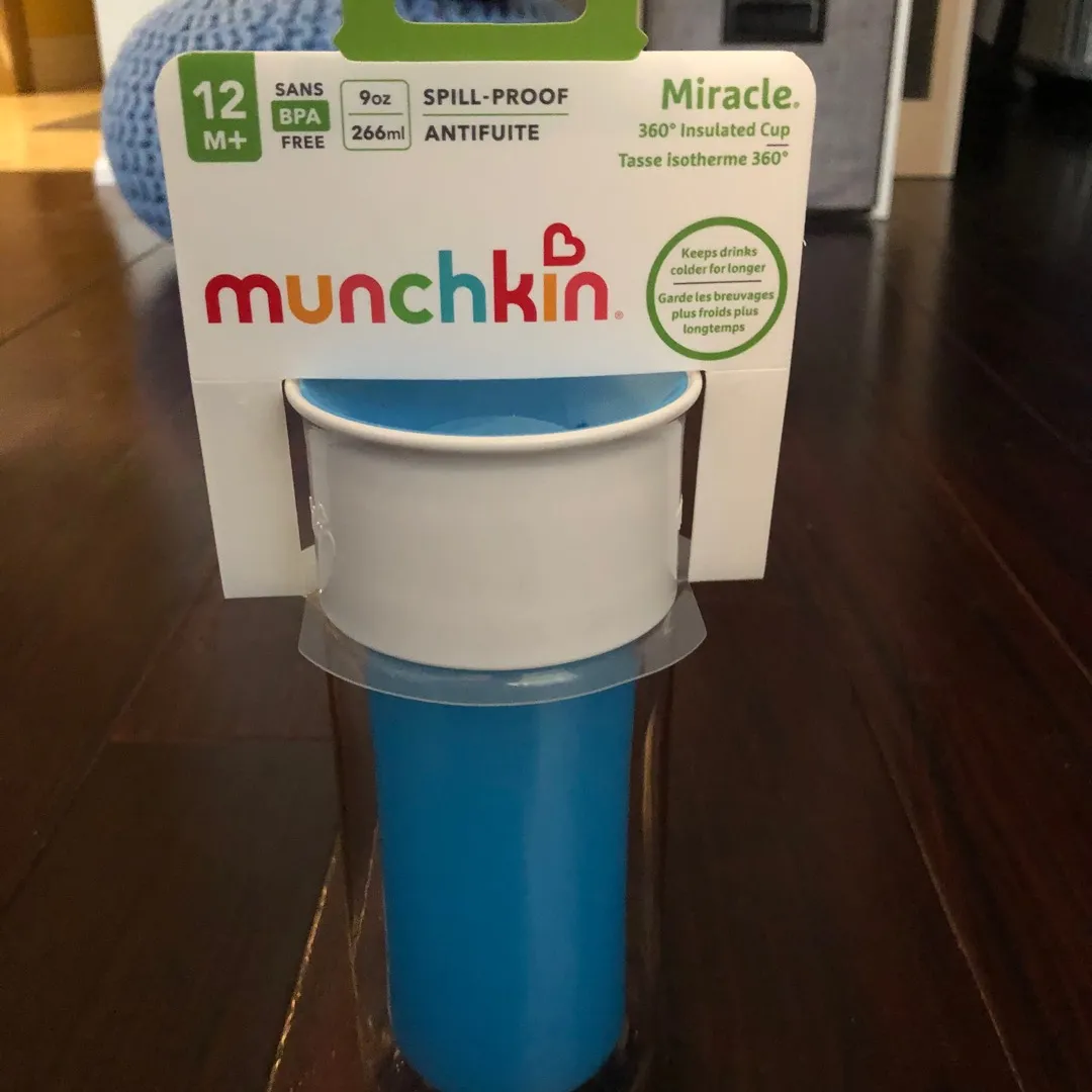 Brand New Munchkin Spill Proof Insulated Cup photo 4
