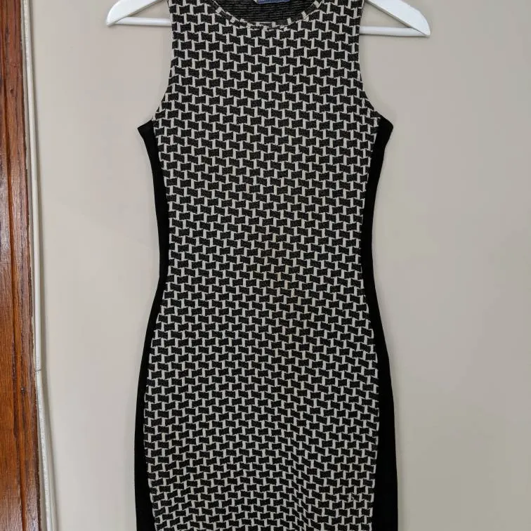 Bobycon Sleeveless Dress (Made In Canada) photo 1