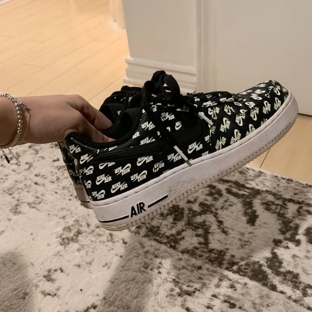 Black and White Af1s photo 1