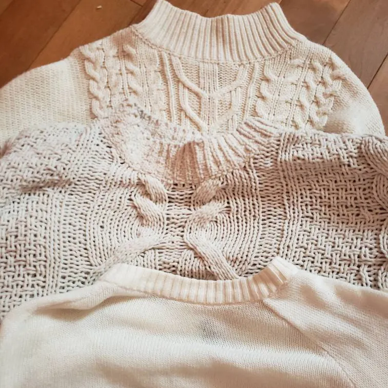 White H&M Knit Sweaters photo 1