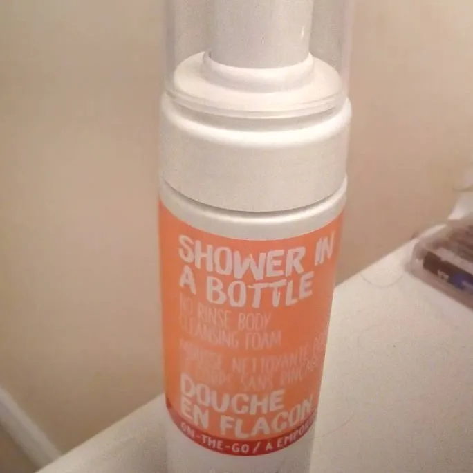 Bath And Body Works Shower In A Bottle. photo 1