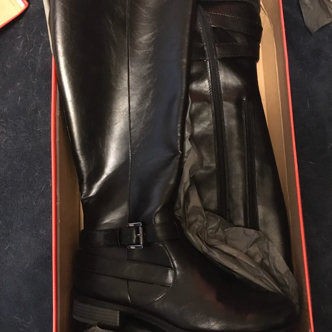 Women’s Black Leather Boots Size 11 photo 1