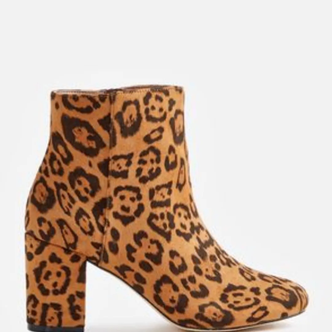 Just Fab Leopard Boots Size 9.5 photo 1