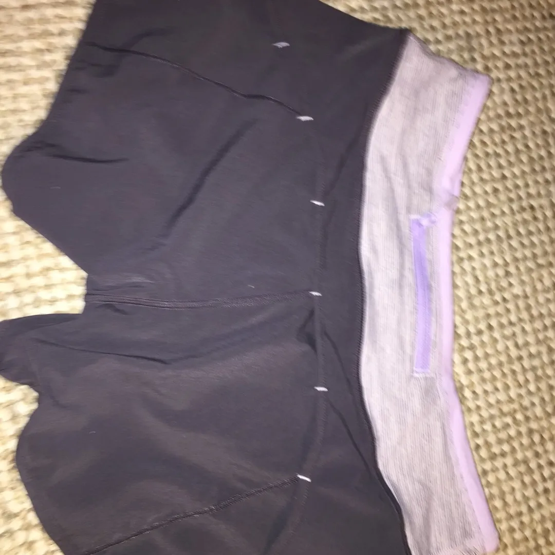 lululemon shorts size 4 photo 5