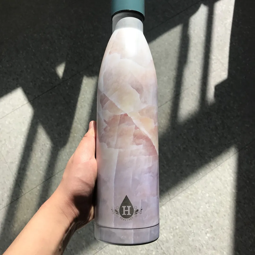 1 L Water Bottle - Insulated To Hold Cold And Hot Drinks photo 1