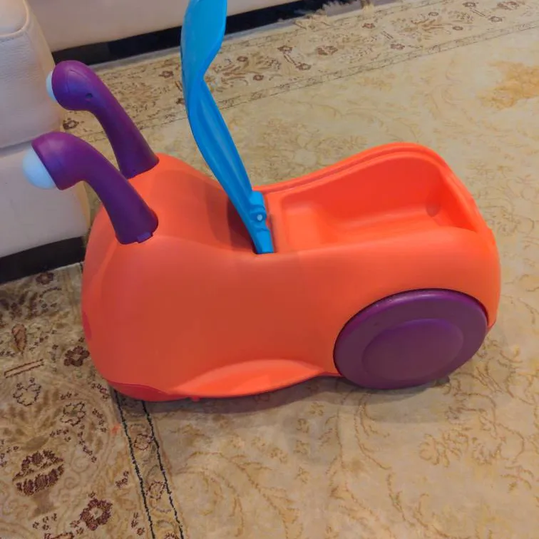 Toddler Buggly Wuggly Ride-on with Light and Sound photo 3