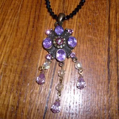 Purple beaded necklace photo 3