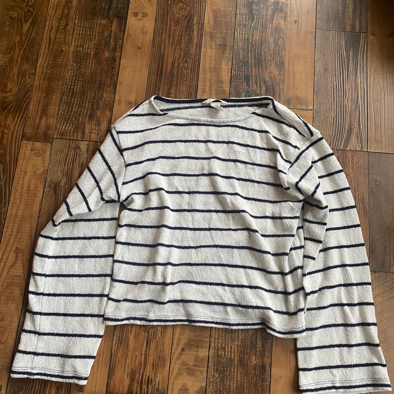 Size XS H&M sweater  photo 1