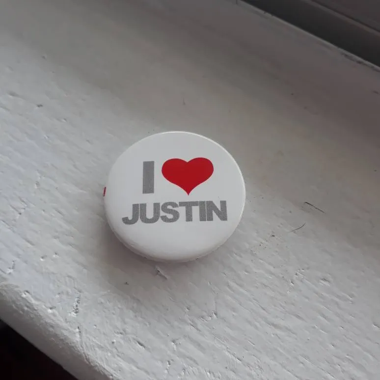 ⚠️ FREE: I ❤ Justin Button photo 1