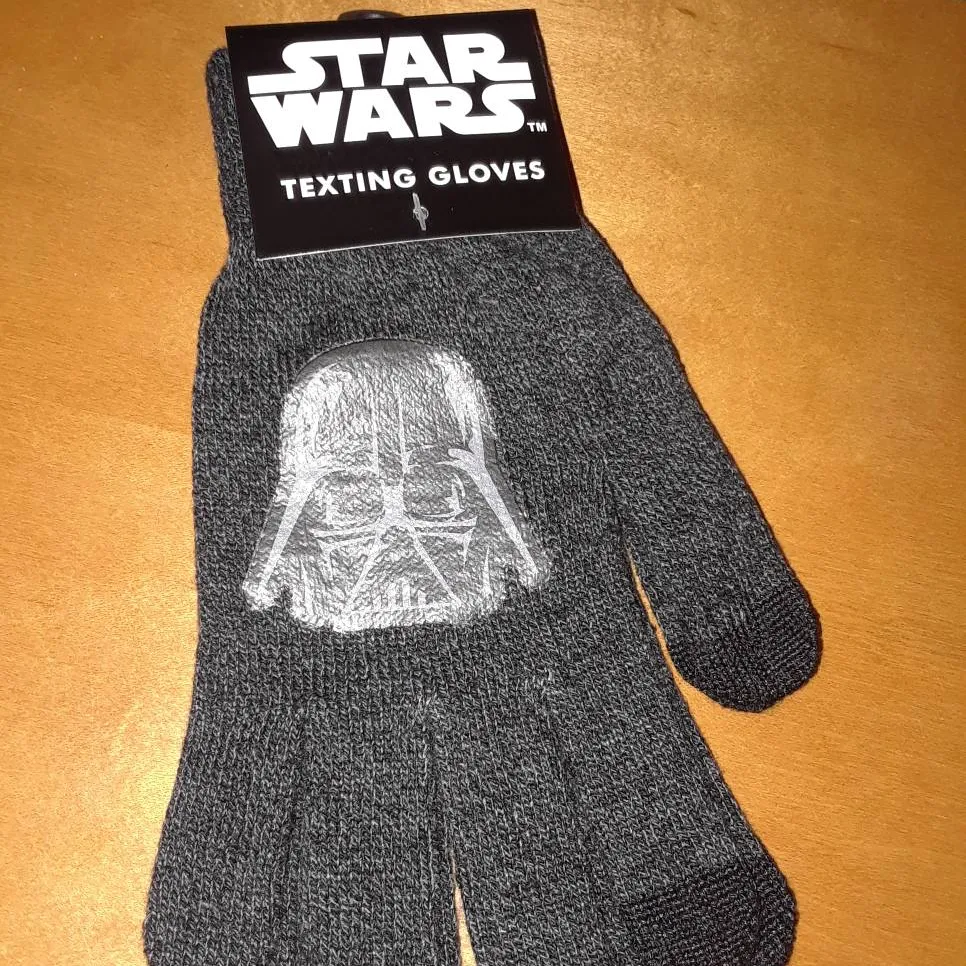 Star Wars Texting Gloves photo 1