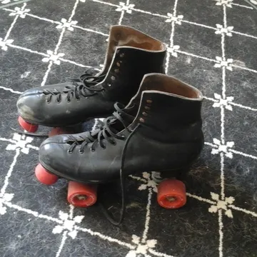 Classic roller skates photo 1