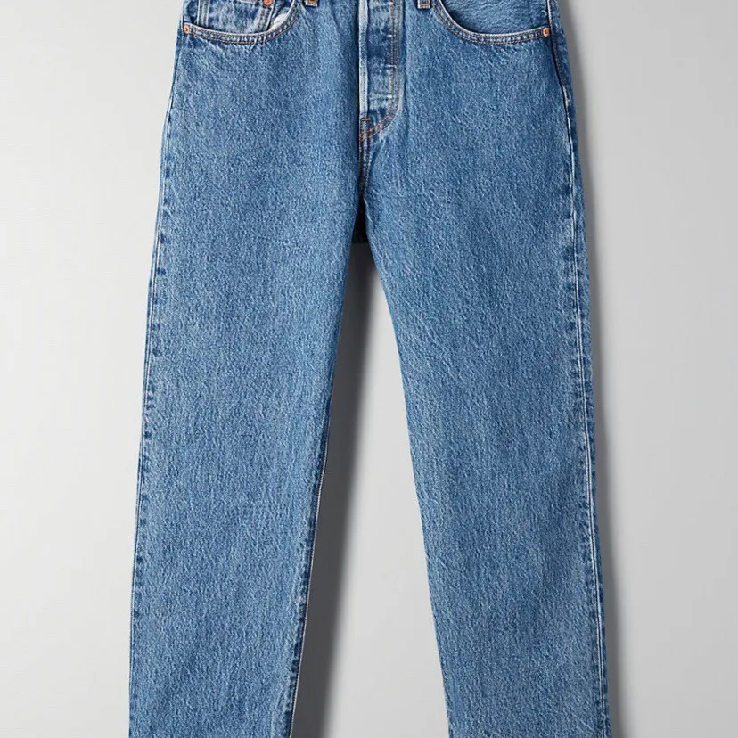Levi’s 501 Crop Jeans from Aritzia Size 28 photo 4
