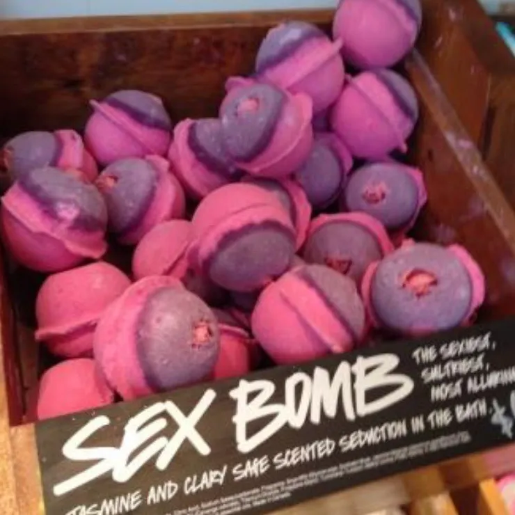 BNIB Lush Sex Bomb photo 1
