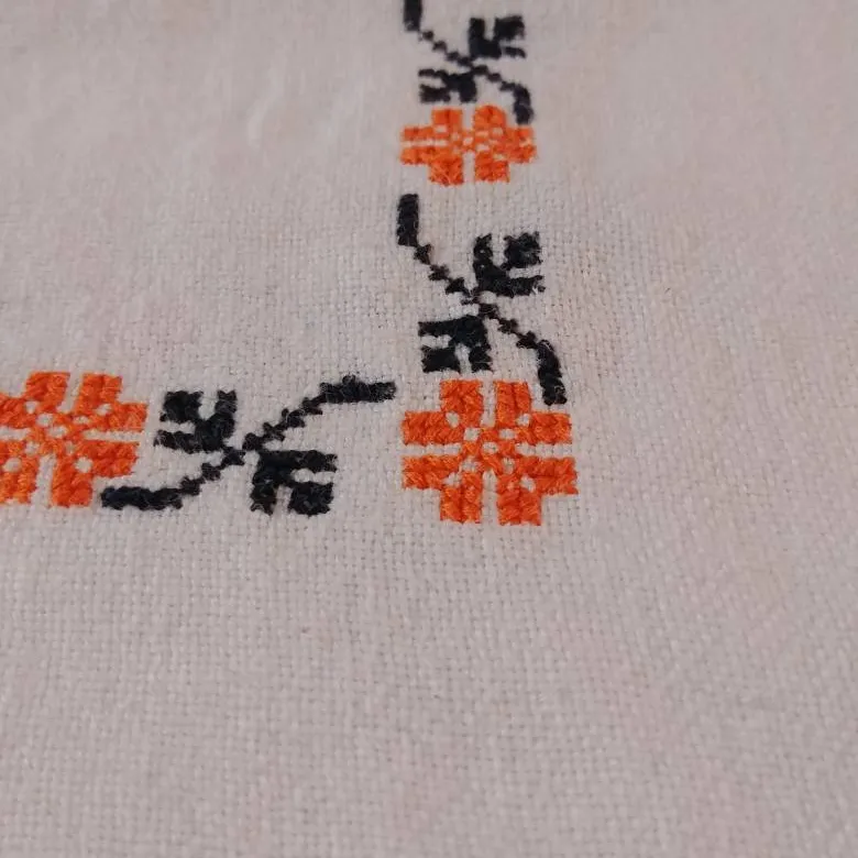 Hand Embroidered Tablecloth photo 1